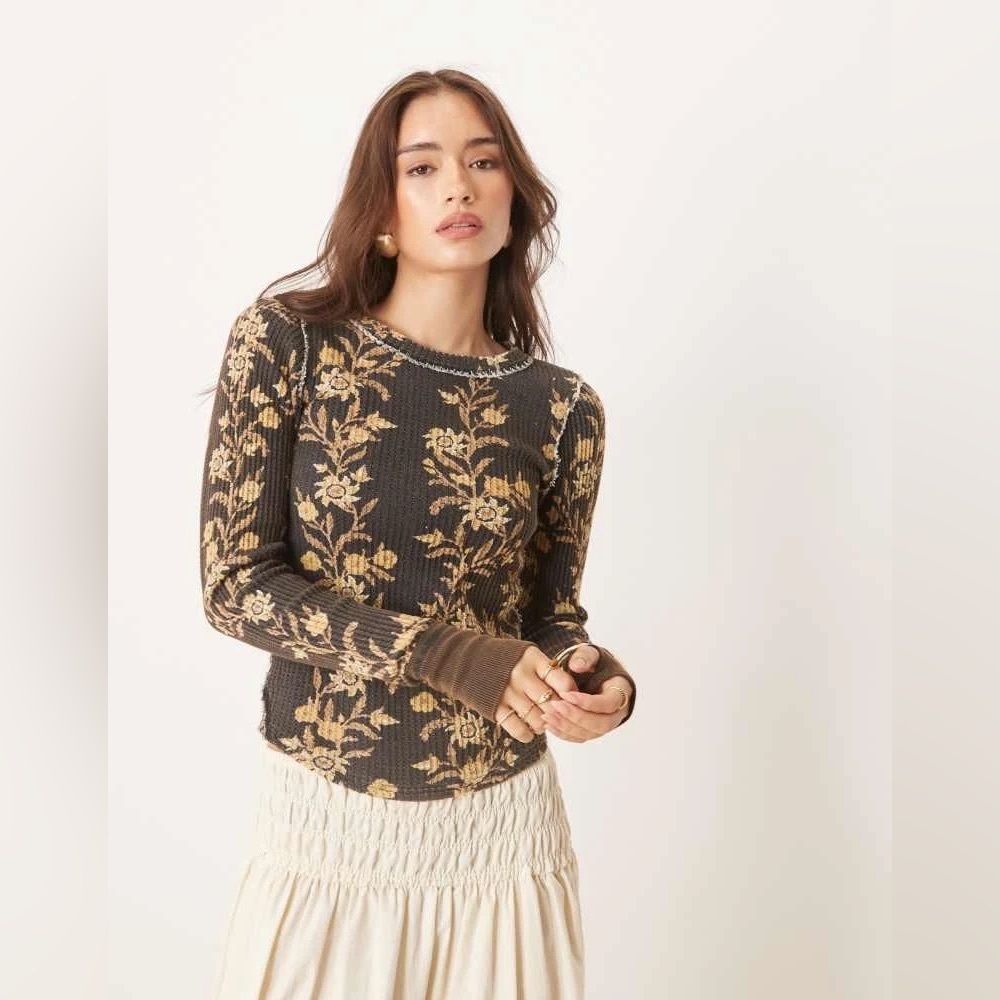 New Free People We The Free Pretty Little Thermal Brown Blouse Shirt Top sz XS